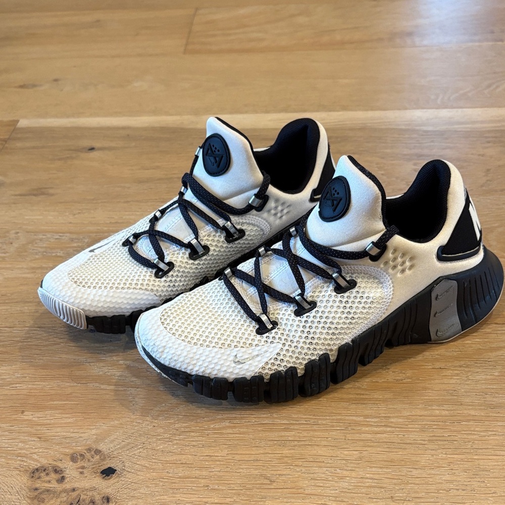 Nike Women’s Free Metcon 4 size 10